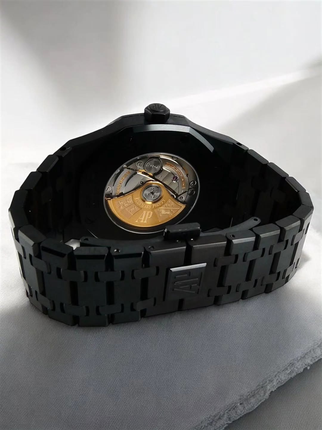 Premium Black Stainless Steel Automatic Watch Black Textured Dial Integrated Bracelet Luxury Watch – Men