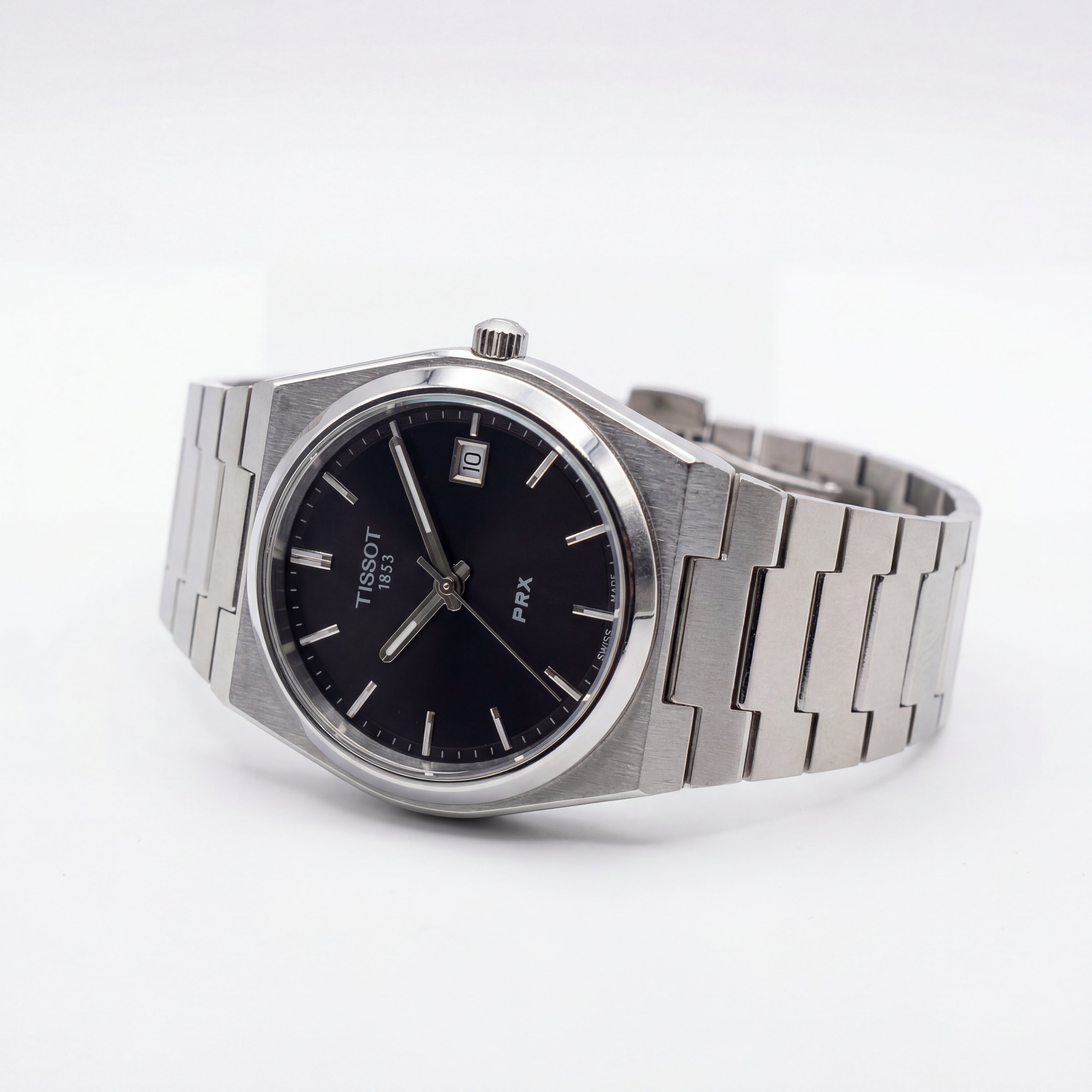 Stainless Steel Integrated Bracelet Black Sunburst Dial Date Watch – Women