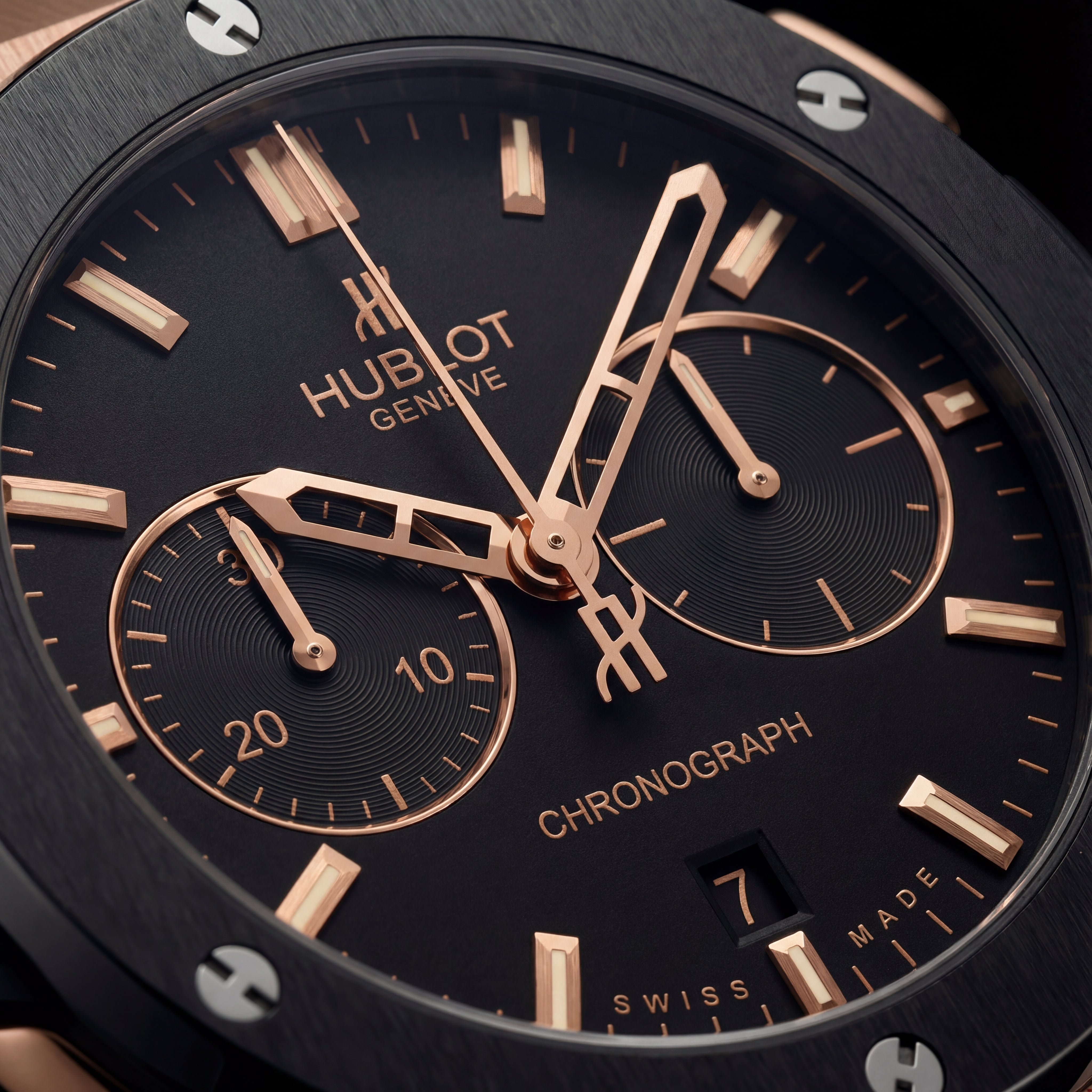 Rose Gold Chronograph Watch – Black Dial with Rubber Strap