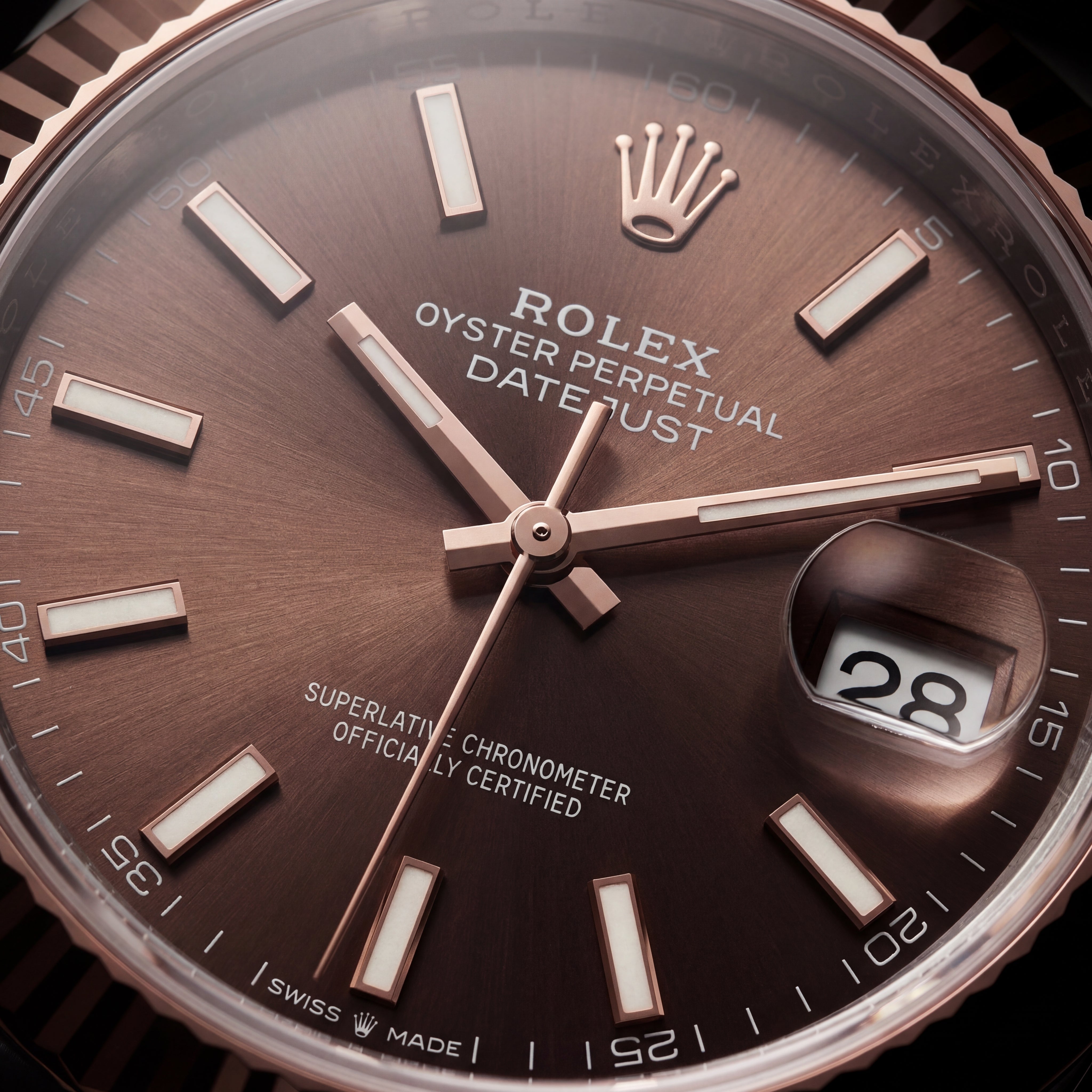 Luxury Two-Tone Stainless Steel Watch Fluted Bezel Chocolate Sunburst Dial Date Display Watch – Men