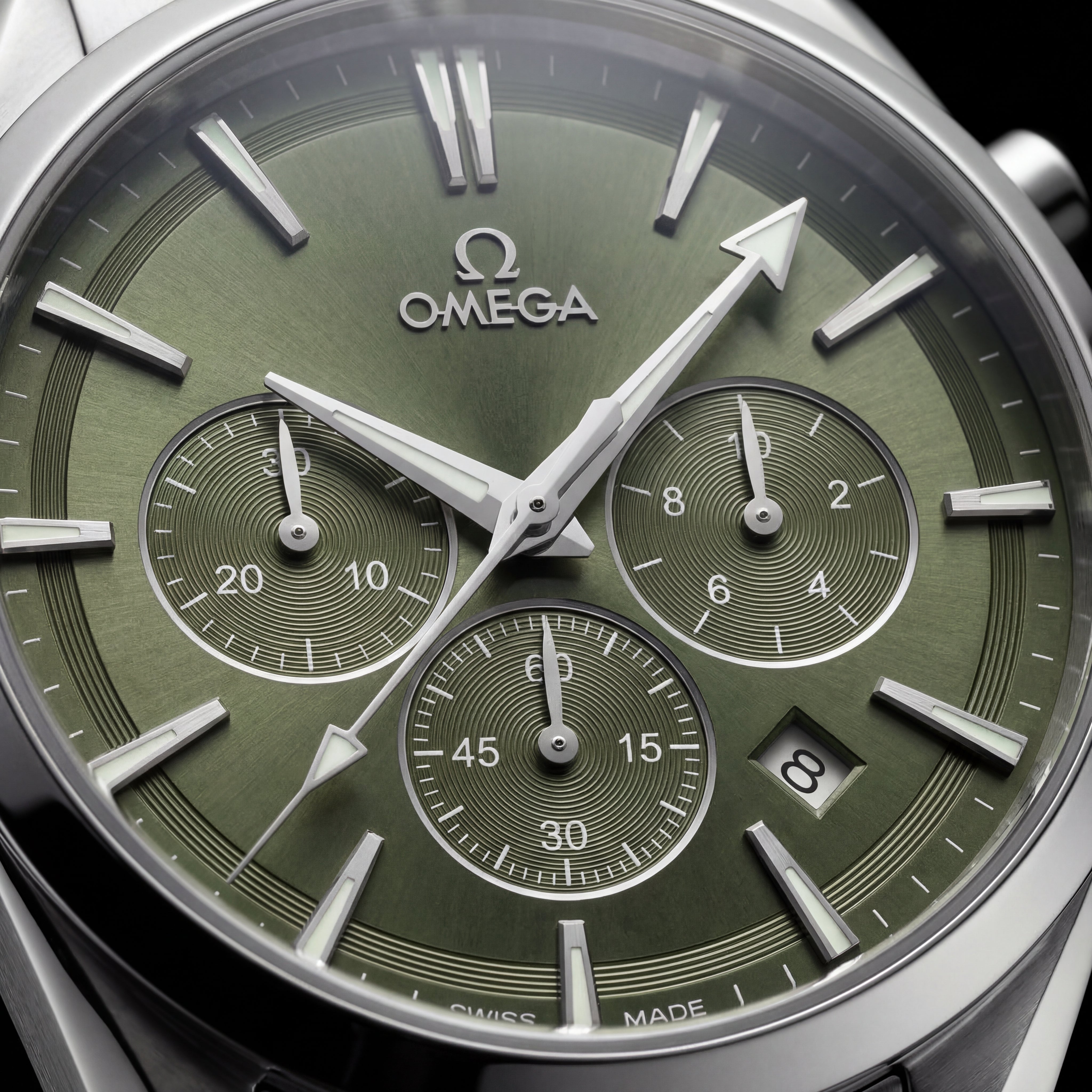 Luxury Silver Stainless Steel Chronograph Watch Olive Green Dial Baton Markers Multi-Subdial Date Display – Men