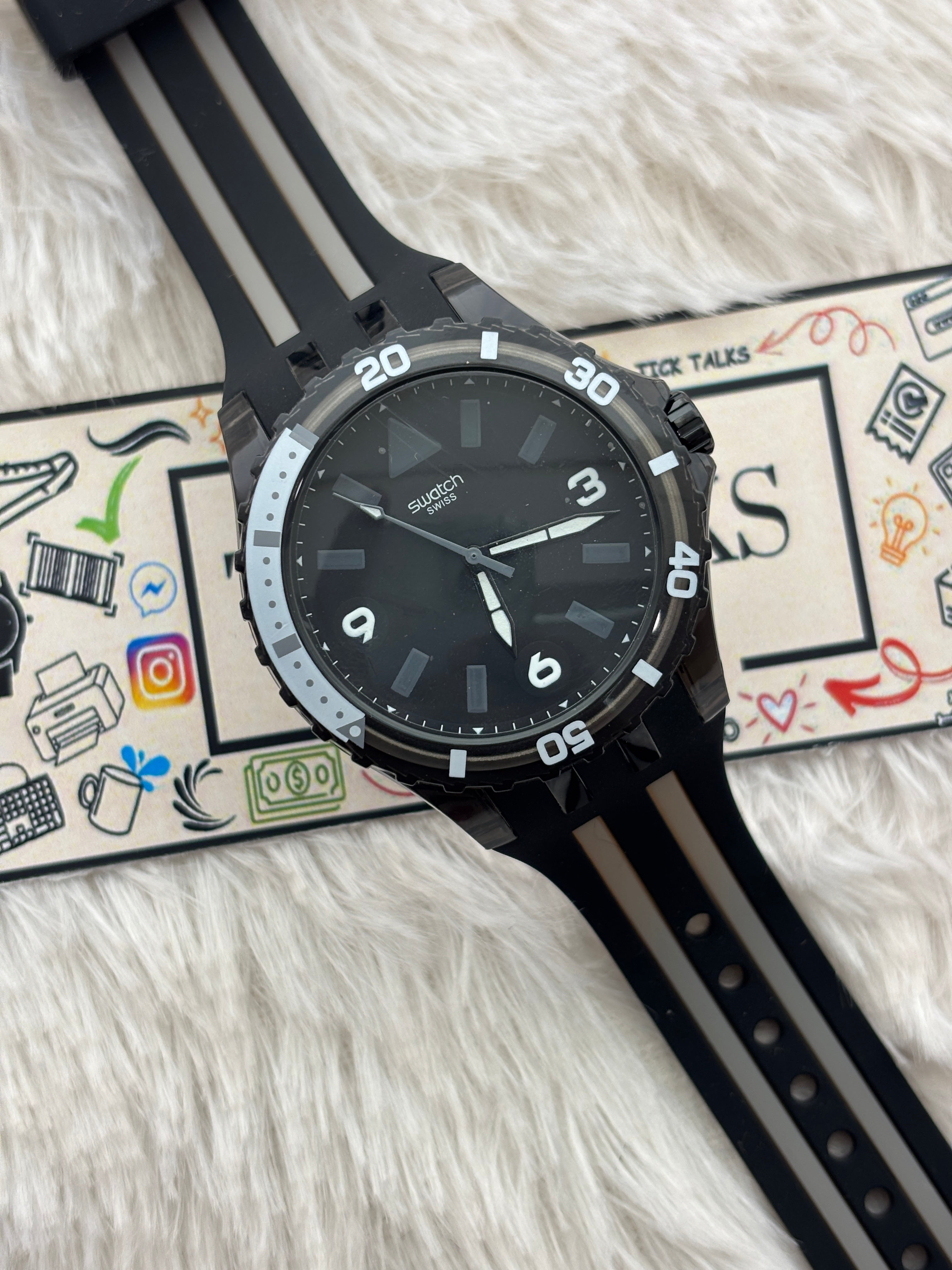 All-Black Sport Men’s Watch with Silicone Strap