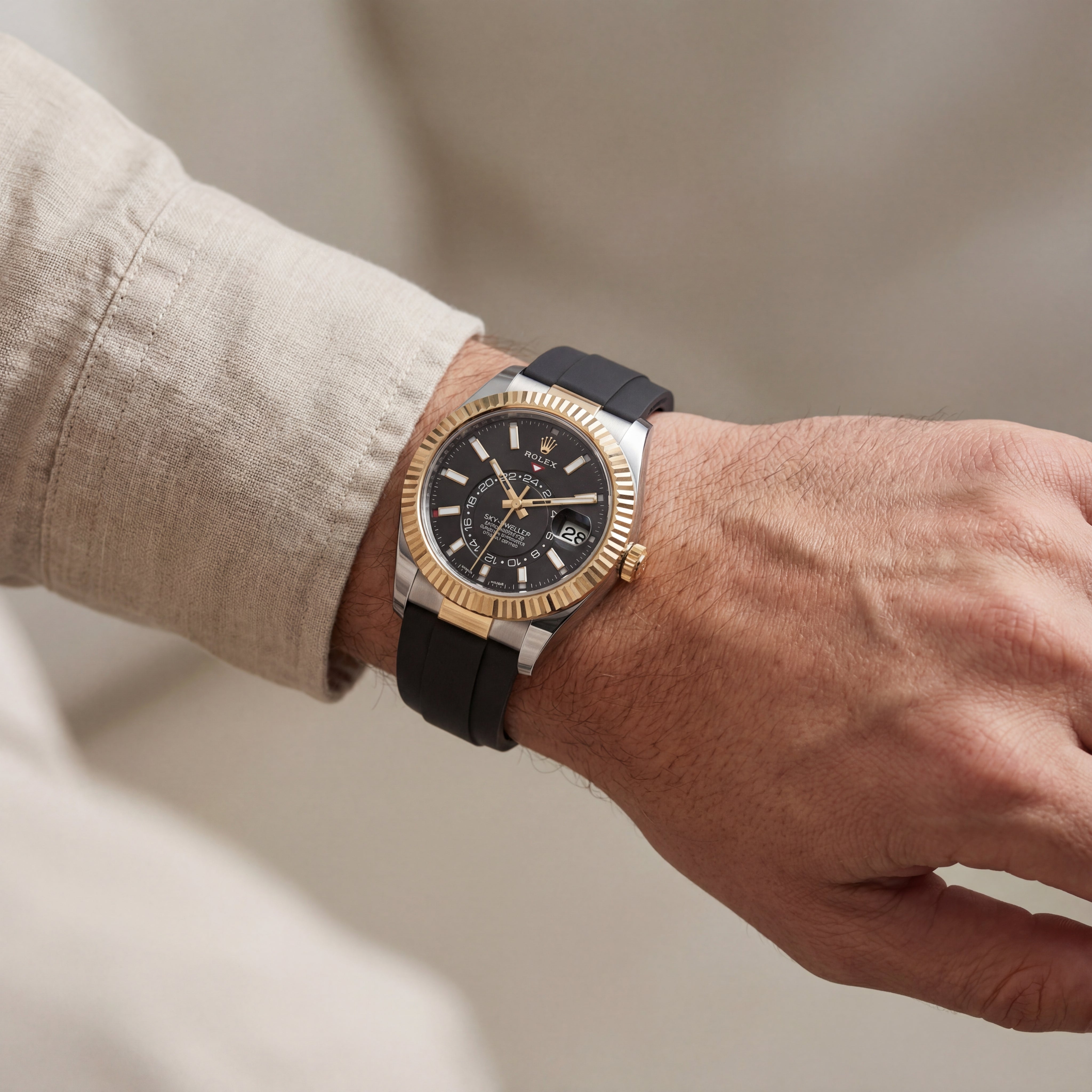 Black Dial Gold Fluted Bezel Dual-Tone Men’s Watch with Rubber Strap