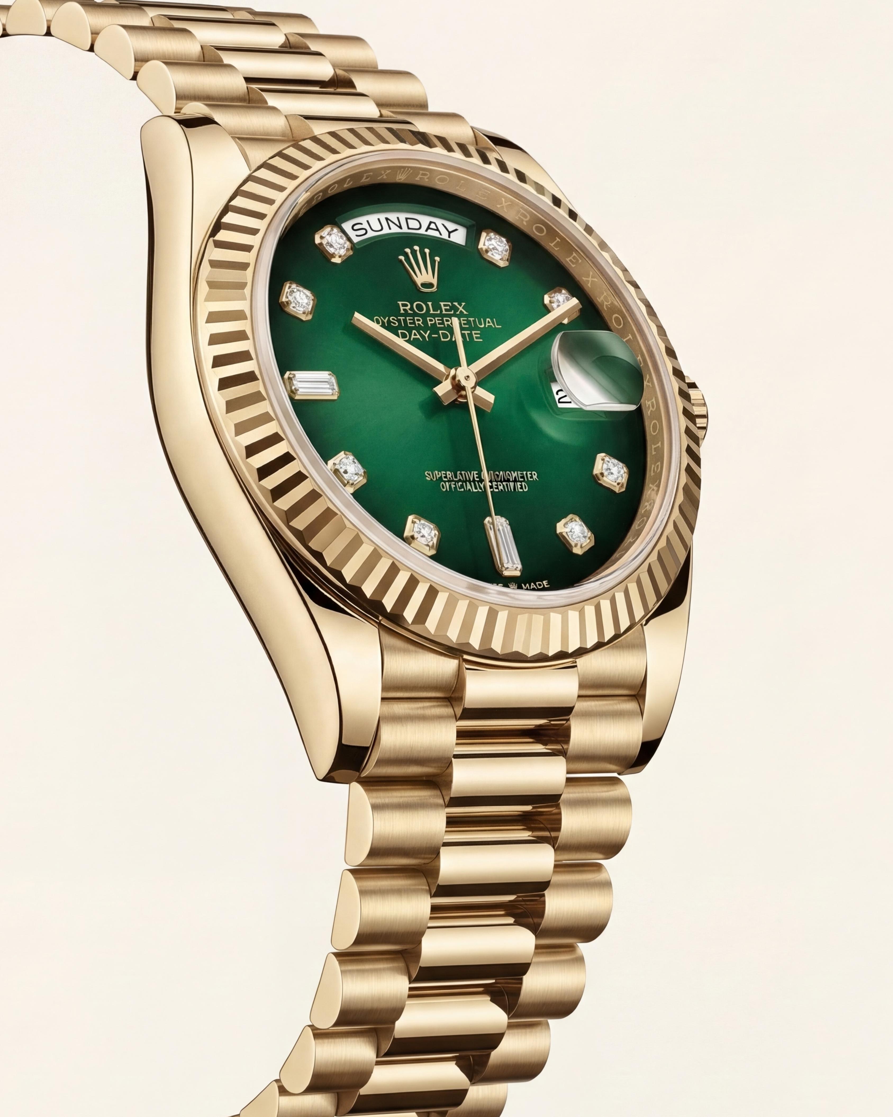Luxury Gold Stainless Steel Watch Fluted Bezel Emerald Green Sunburst Dial Diamond Markers Day-Date Automatic Watch – Men