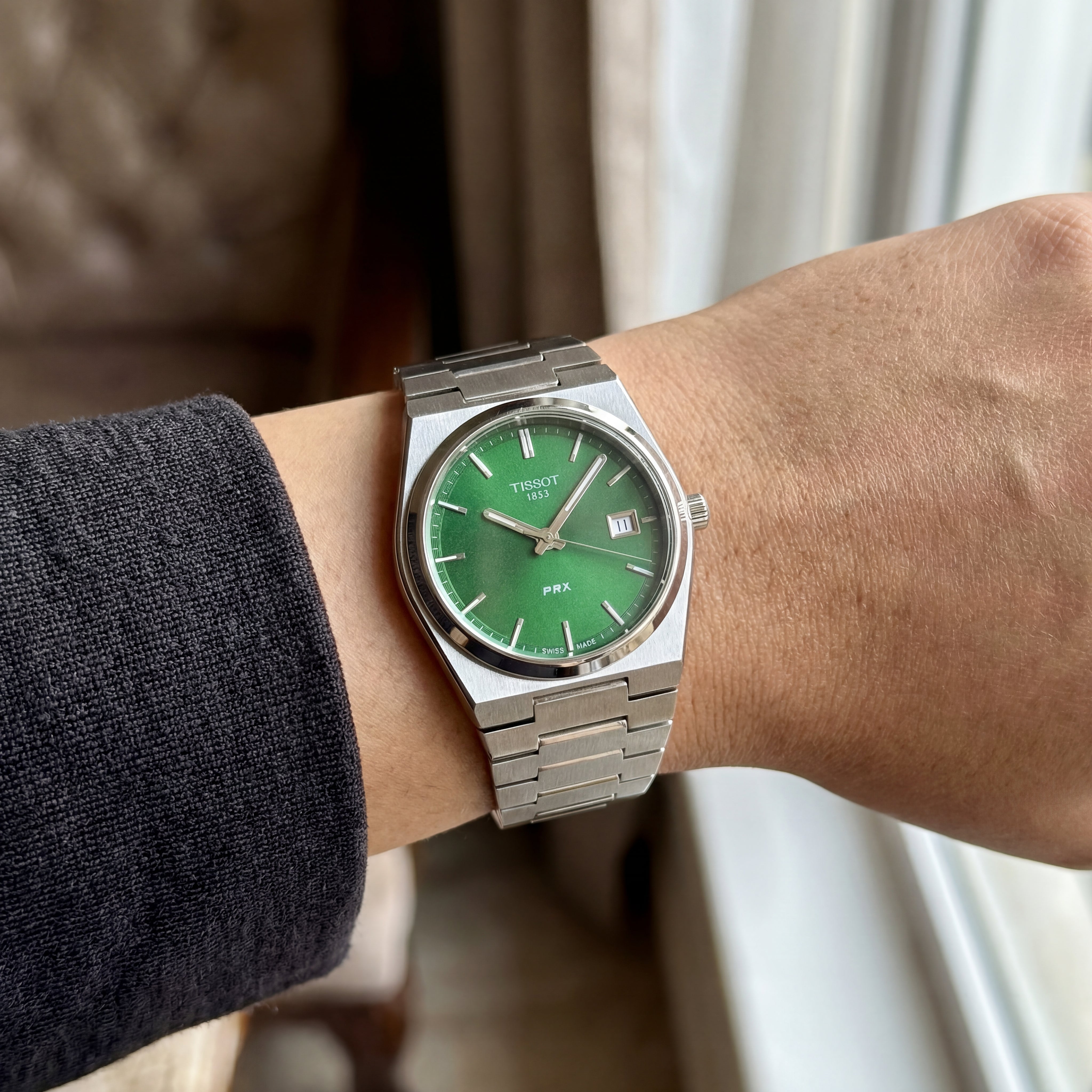 Stainless Steel Integrated Bracelet Green Dial Date Watch