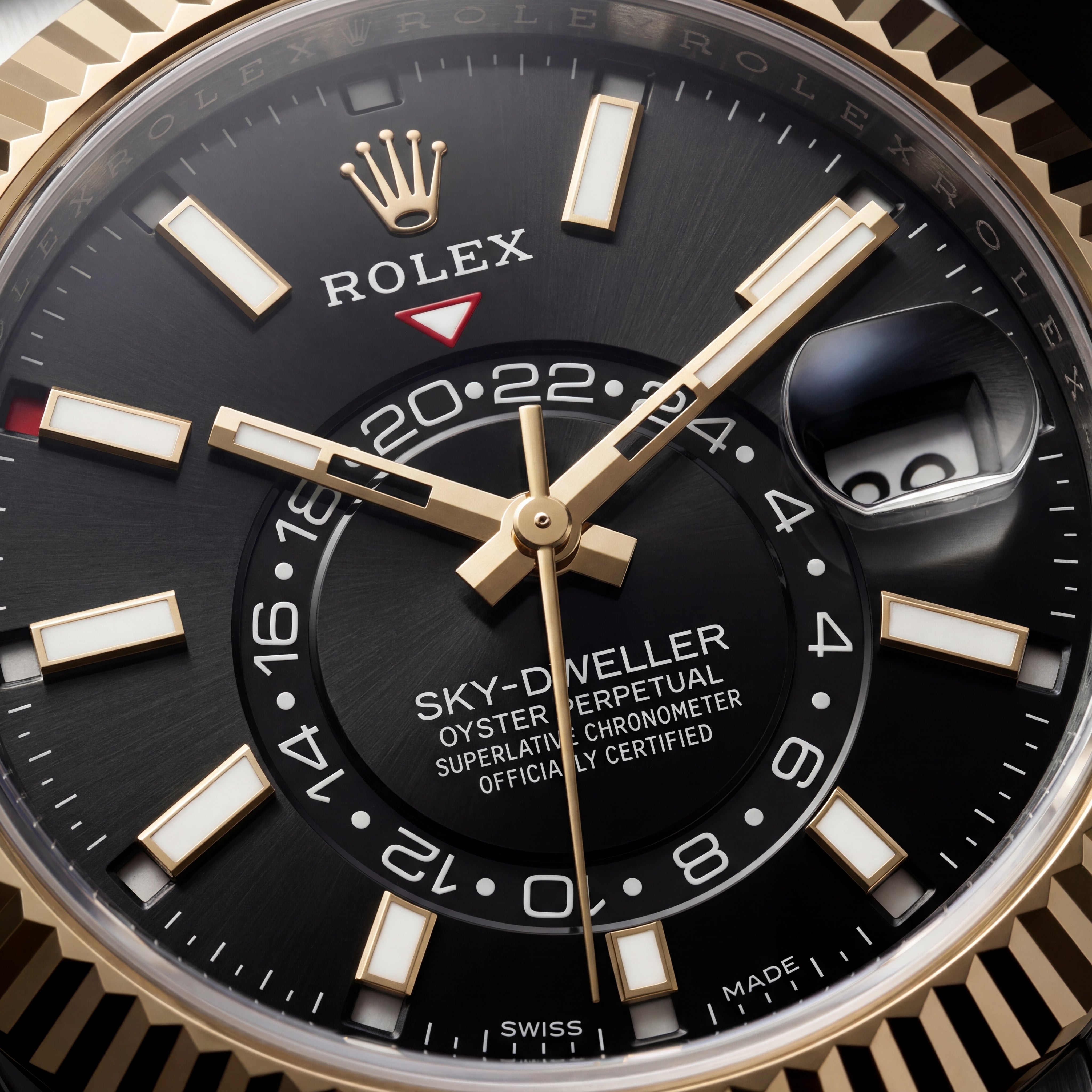 Premium Dual-Tone Luxury Watch with Black Dial