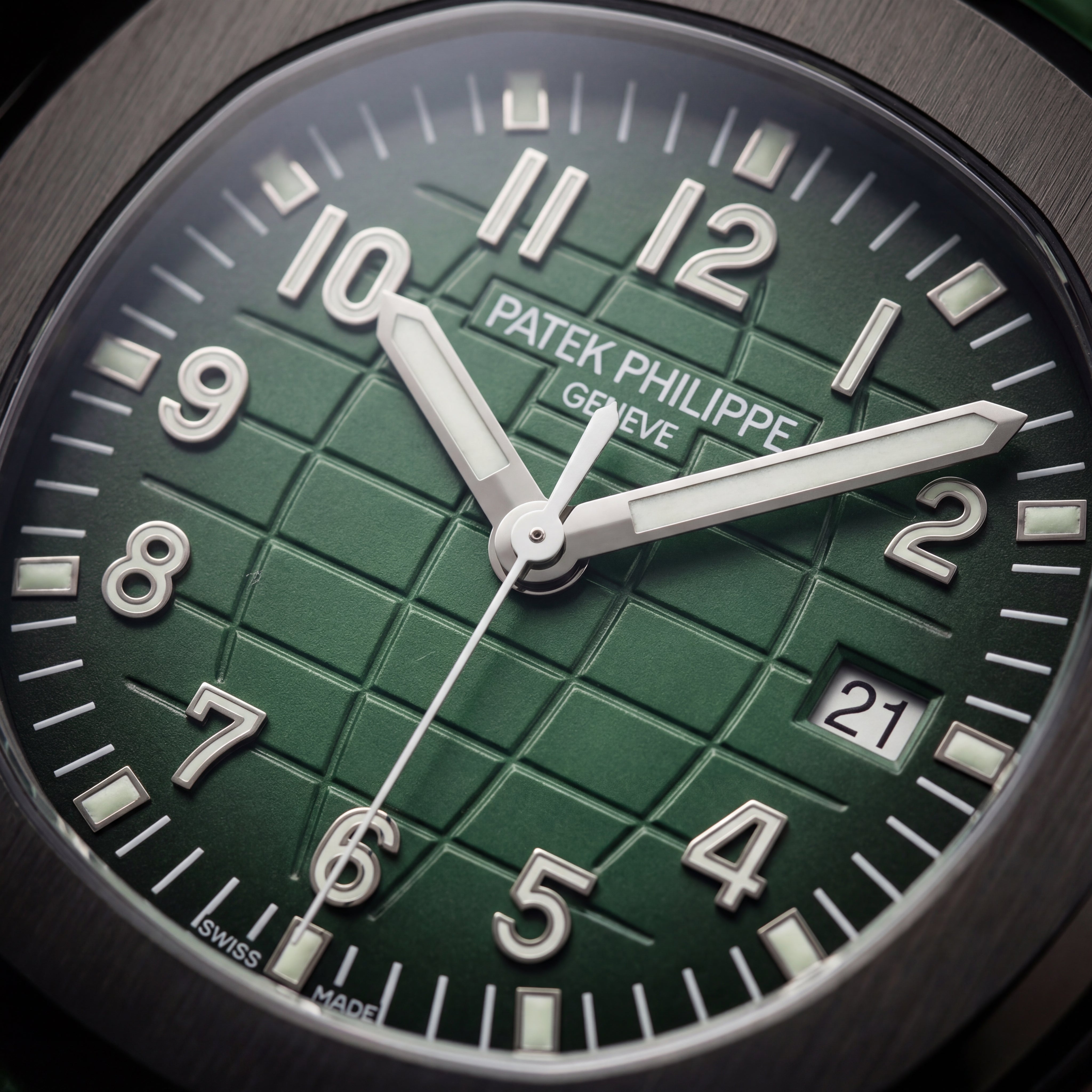 Luxury Green Sport Watch Black Stainless Steel Case Green Textured Dial Premium Rubber Strap Watch – Men