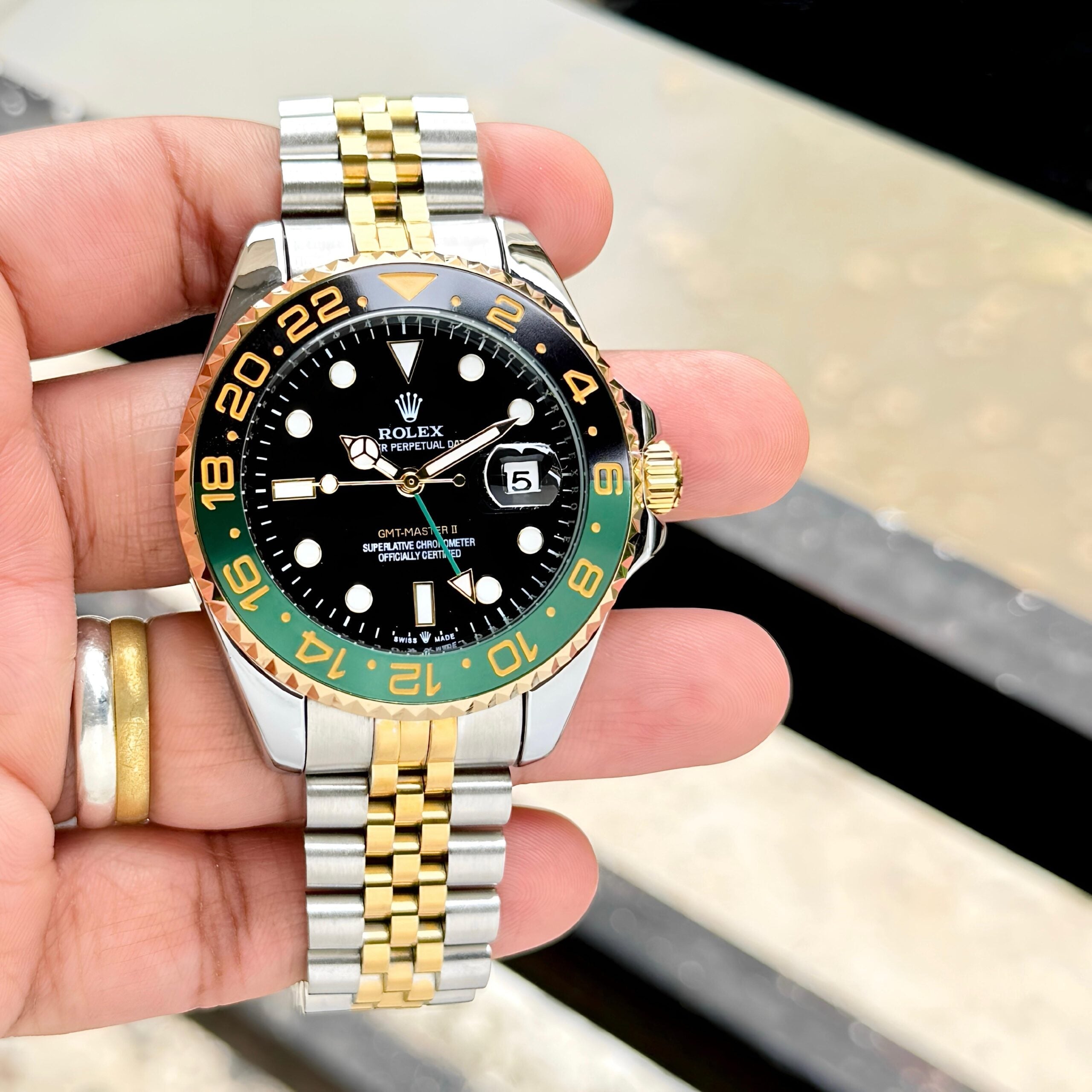 Premium Two-Tone GMT Style Luxury Watch Green Black Bezel Jubilee Bracelet Classic Business Watch – Men